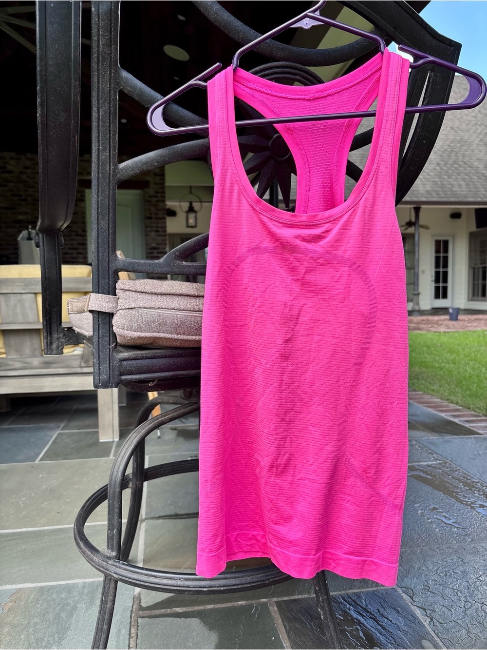 💗Like New Lululemon Hot Pink Racerback Tank Top💗